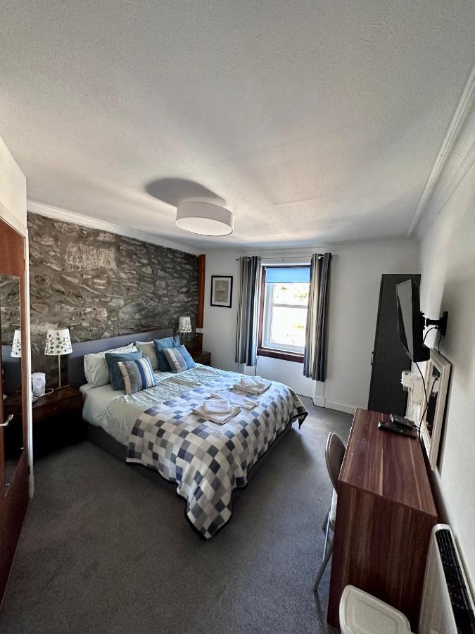 Islay Frigate Hotel Тарбърт Екстериор снимка