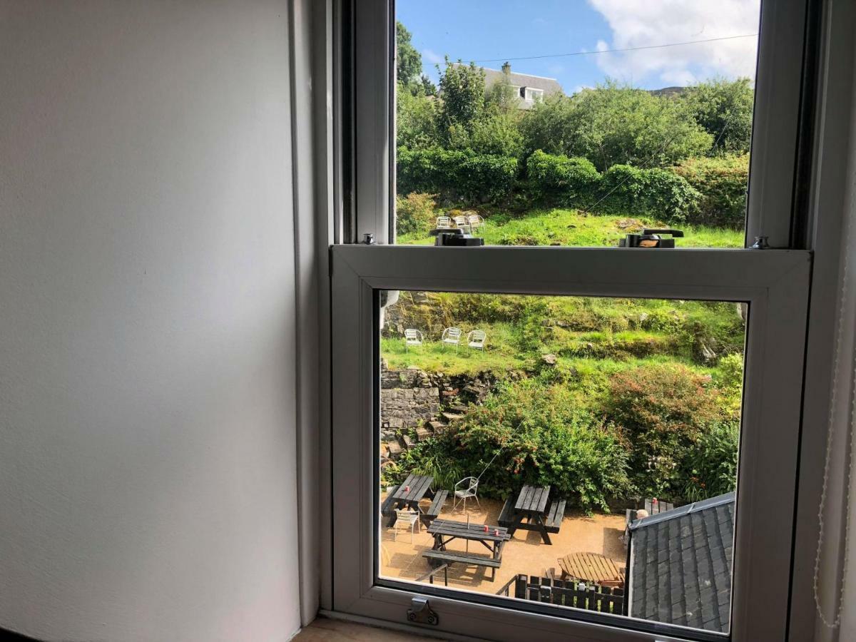 Islay Frigate Hotel Тарбърт Екстериор снимка